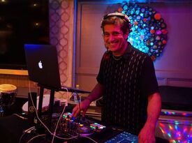 11pm Music and Entertainment - DJ - Houston, TX - Hero Gallery 3