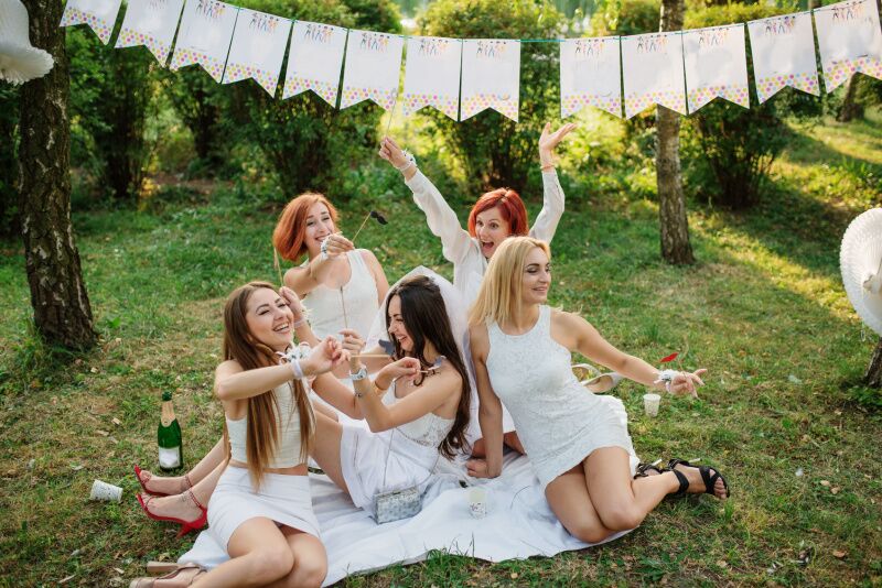 Luxury Picnic - bachelorette party theme idea