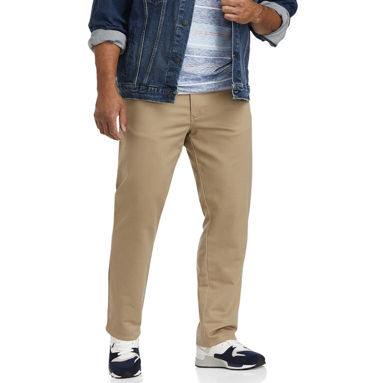 long khaki pants for summer engagement photos